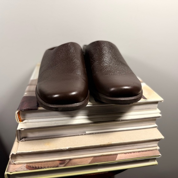 Easy Spirit Women’s Size 8 Brown Leather Slip-On Shoes - Picture 7 of 15